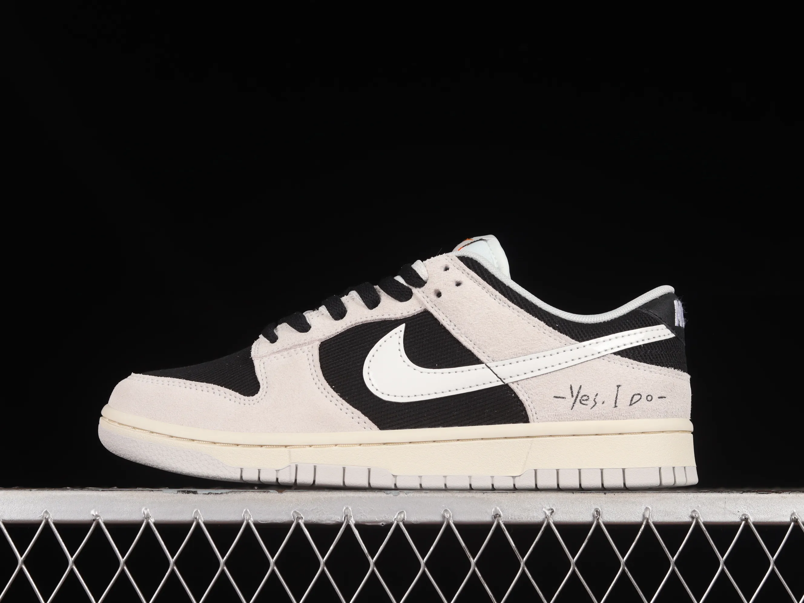 All categories Nk SB Dunk series Nk SB Dunk Low low-top sneakers Nk Dunk Low black dust color SB smashed backboard fashion casual sneakers DO9776-001